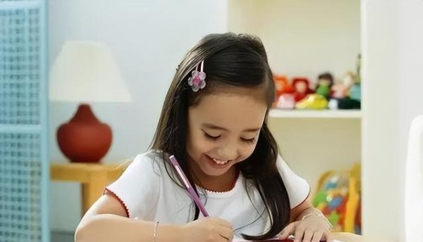 智慧财讯 学霸之路，喜欢学习的孩子有何特点？